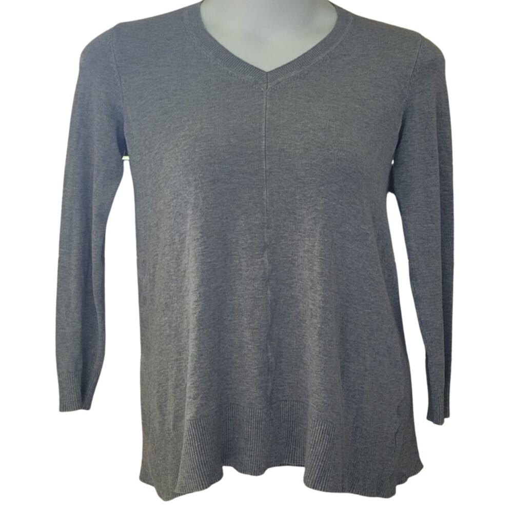 DNKY Gray Pullover V Neck Sweater Size Medium